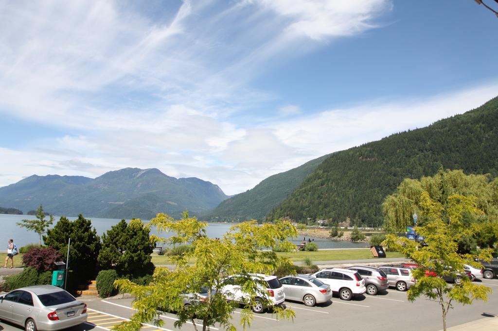 Harrison Spa Motel Harrison Hot Springs Exterior photo