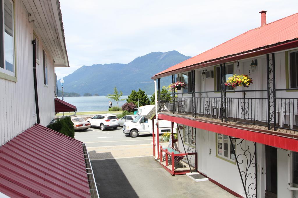 Harrison Spa Motel Harrison Hot Springs Exterior photo